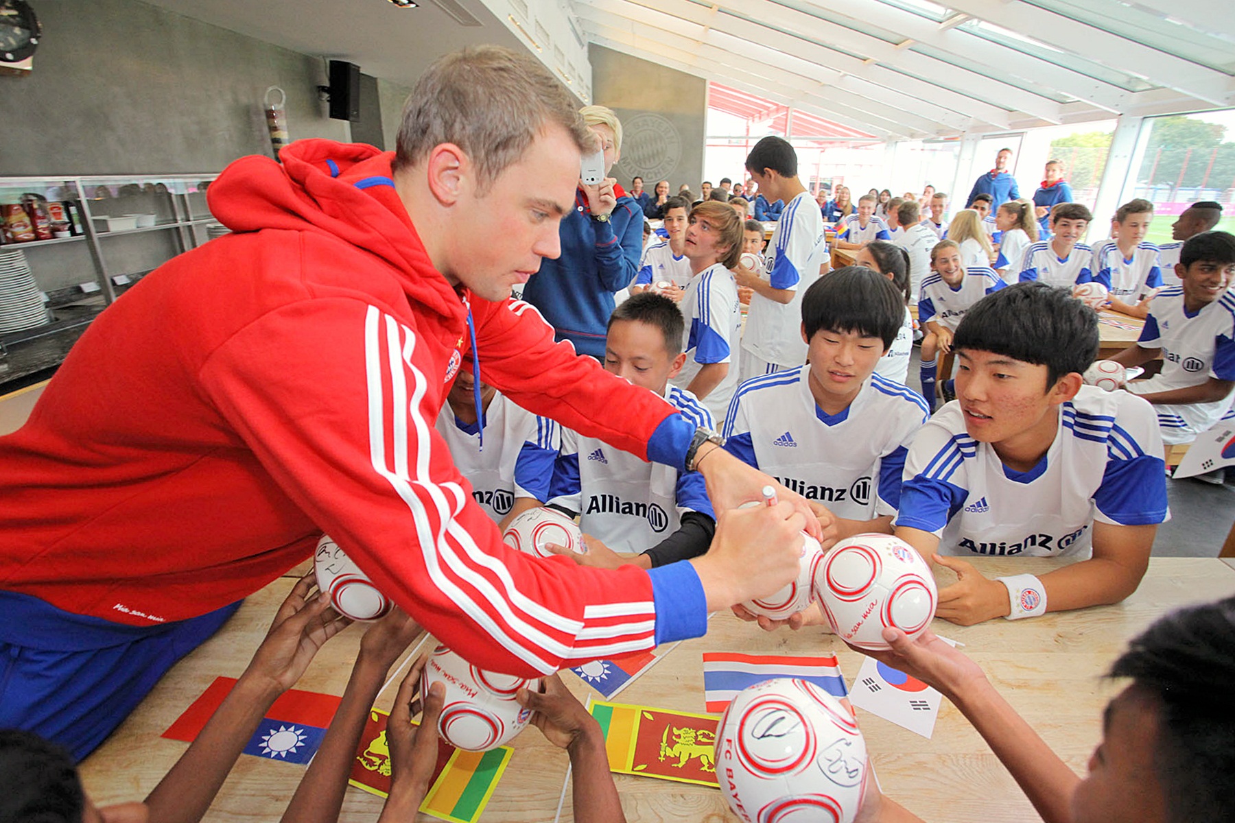 '뮌헨과 발리에서 FC바이에른 뮌헨의 축구 코칭 받아요' [2015-05-12]